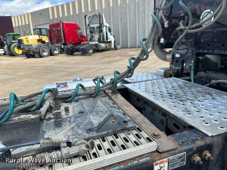 image for item EA2382 2014 Freightliner Coronado SD 122 semi truck