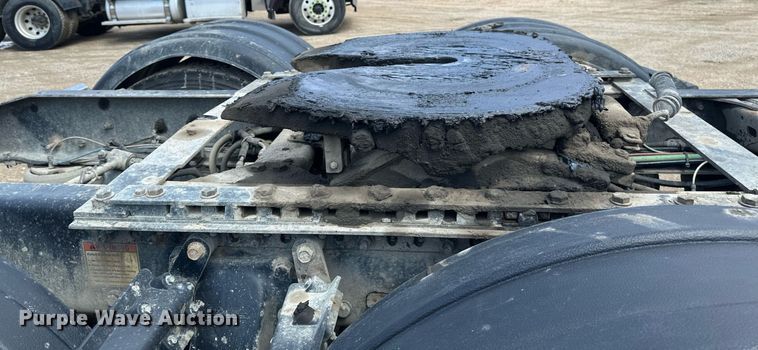 image for item EA2382 2014 Freightliner Coronado SD 122 semi truck