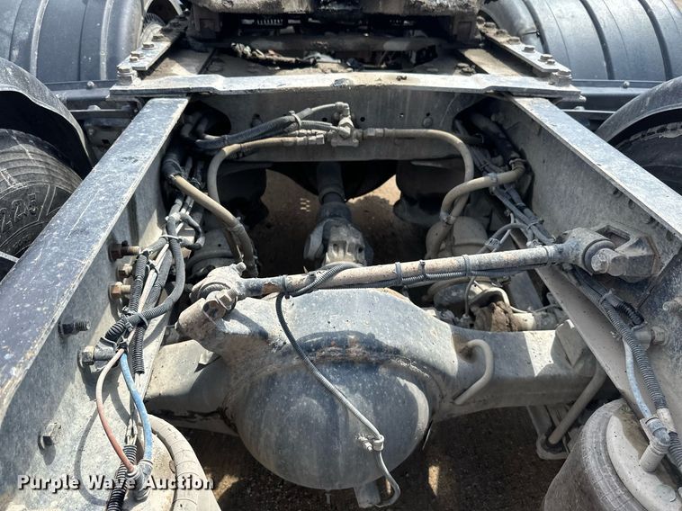 image for item EA2382 2014 Freightliner Coronado SD 122 semi truck