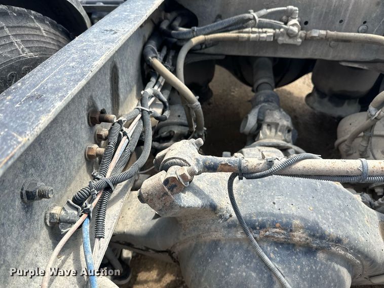 image for item EA2382 2014 Freightliner Coronado SD 122 semi truck