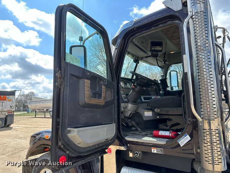 image for item EA2382 2014 Freightliner Coronado SD 122 semi truck