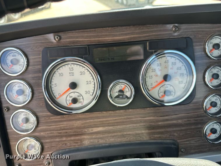 image for item EA2382 2014 Freightliner Coronado SD 122 semi truck