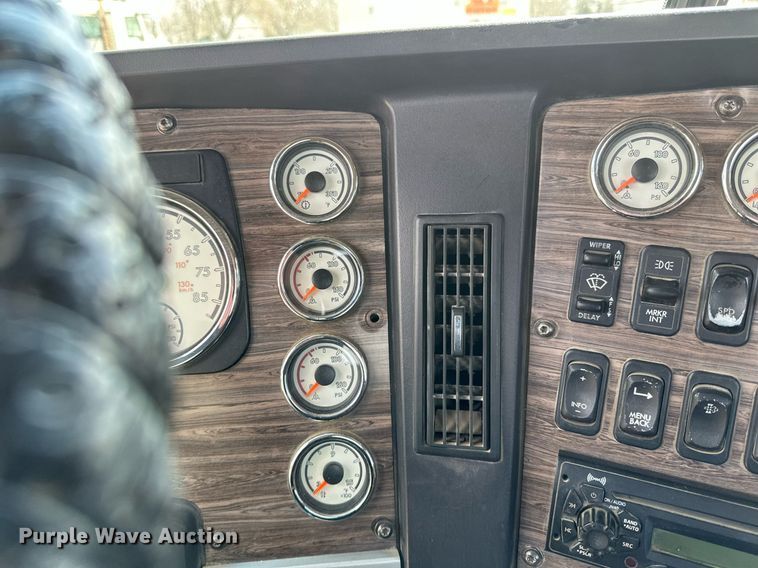 image for item EA2382 2014 Freightliner Coronado SD 122 semi truck