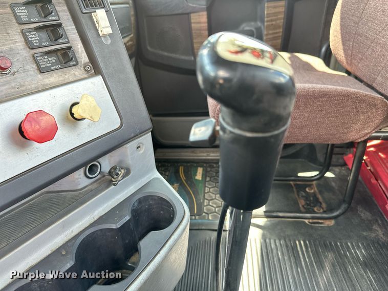 image for item EA2382 2014 Freightliner Coronado SD 122 semi truck