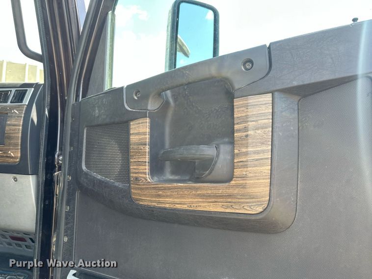 image for item EA2382 2014 Freightliner Coronado SD 122 semi truck