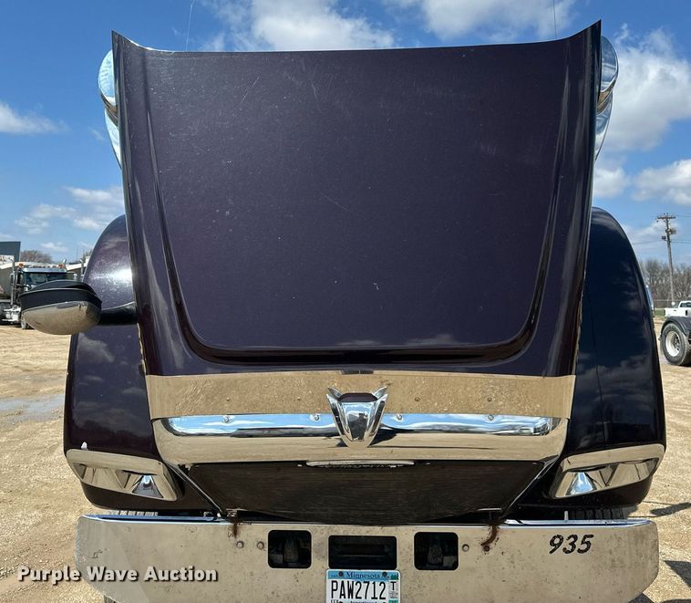 image for item EA2382 2014 Freightliner Coronado SD 122 semi truck