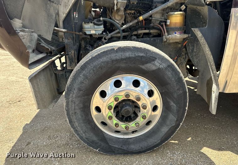 image for item EA2382 2014 Freightliner Coronado SD 122 semi truck