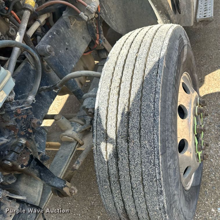 image for item EA2382 2014 Freightliner Coronado SD 122 semi truck