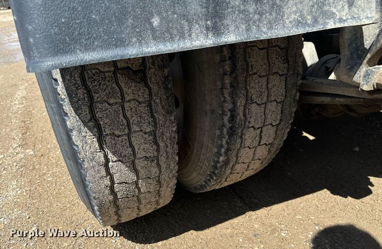 image for item EA2382 2014 Freightliner Coronado SD 122 semi truck