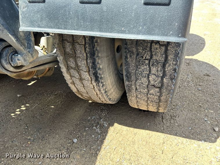 image for item EA2382 2014 Freightliner Coronado SD 122 semi truck