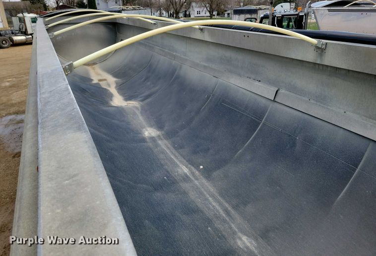 image for item EA2383 2008 Mac Trailer end dump trailer