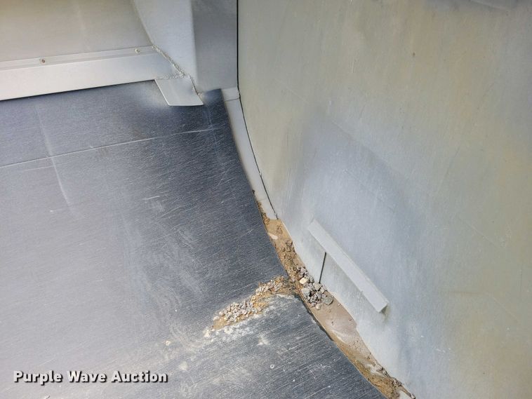 image for item EA2383 2008 Mac Trailer end dump trailer