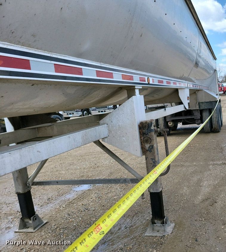 image for item EA2383 2008 Mac Trailer end dump trailer