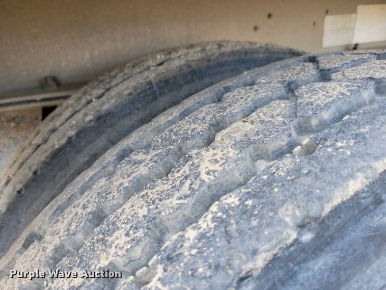 image for item EA2383 2008 Mac Trailer end dump trailer