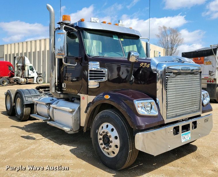 image for item EA2384 2014 Freightliner Coronado SD 122 semi truck