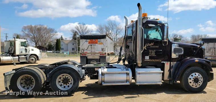 image for item EA2384 2014 Freightliner Coronado SD 122 semi truck