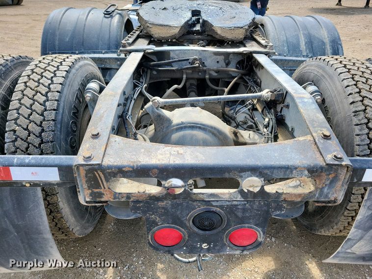 image for item EA2384 2014 Freightliner Coronado SD 122 semi truck