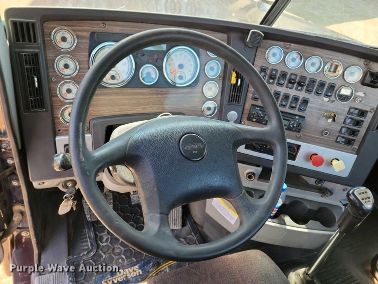 image for item EA2384 2014 Freightliner Coronado SD 122 semi truck