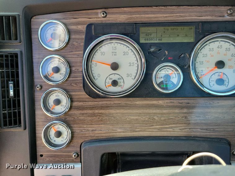 image for item EA2384 2014 Freightliner Coronado SD 122 semi truck