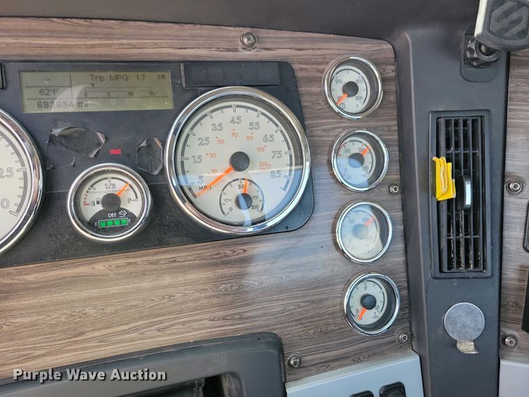 image for item EA2384 2014 Freightliner Coronado SD 122 semi truck