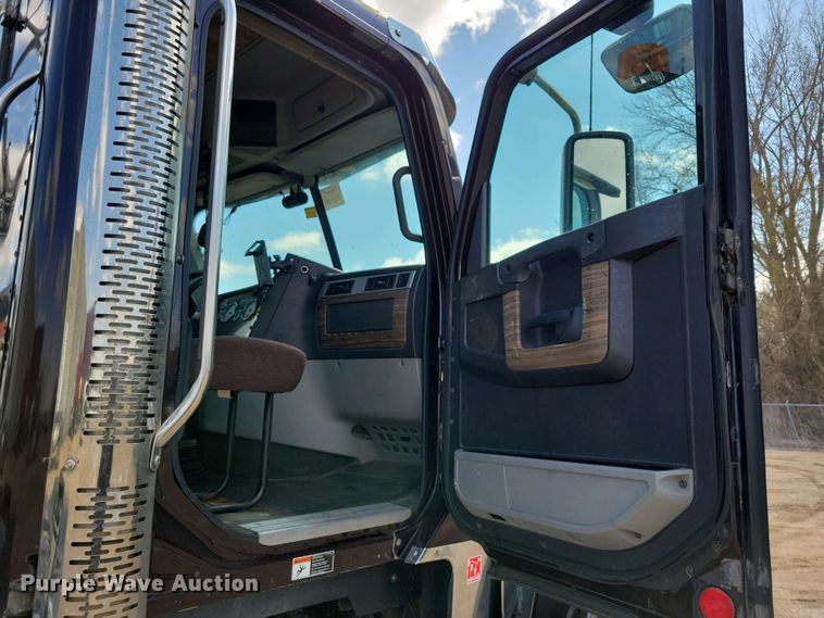 image for item EA2384 2014 Freightliner Coronado SD 122 semi truck