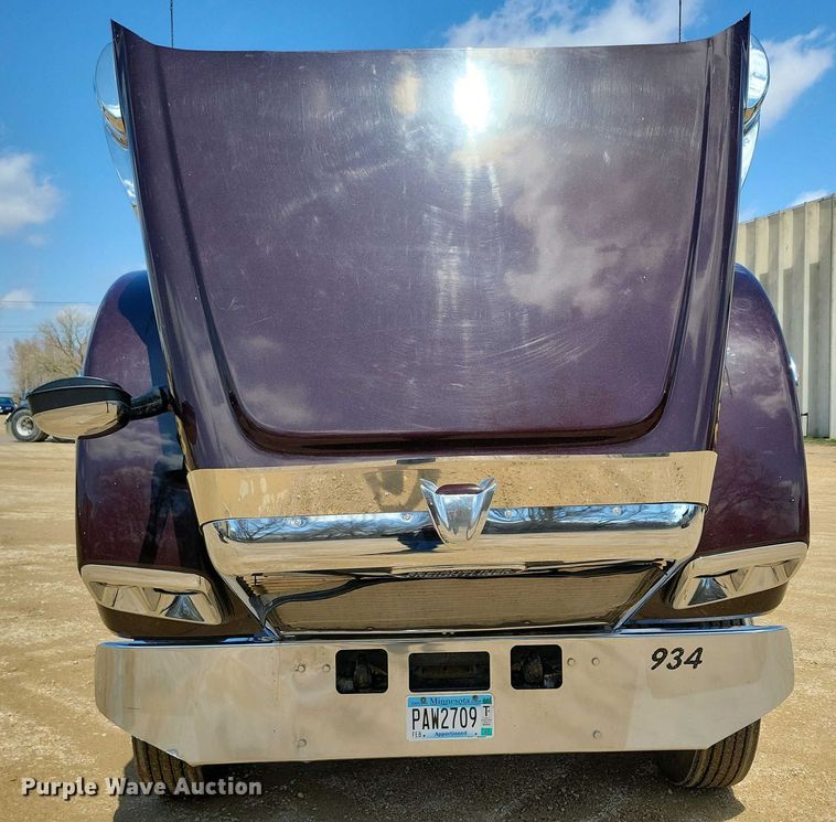 image for item EA2384 2014 Freightliner Coronado SD 122 semi truck