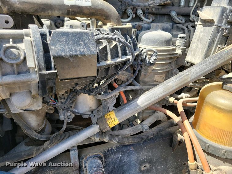 image for item EA2384 2014 Freightliner Coronado SD 122 semi truck