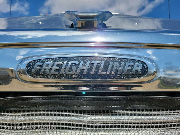 image for item EA2384 2014 Freightliner Coronado SD 122 semi truck