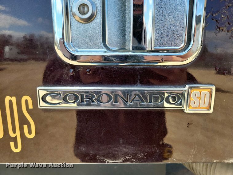 image for item EA2384 2014 Freightliner Coronado SD 122 semi truck