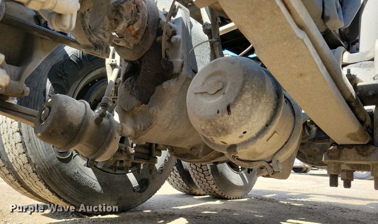 image for item EA2384 2014 Freightliner Coronado SD 122 semi truck