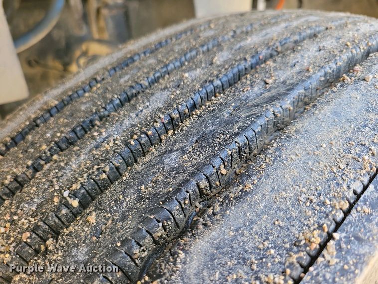 image for item EA2384 2014 Freightliner Coronado SD 122 semi truck