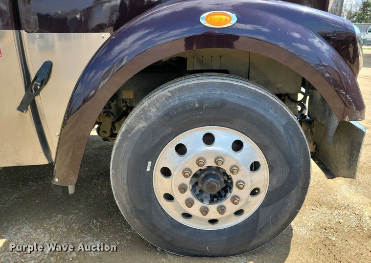 image for item EA2384 2014 Freightliner Coronado SD 122 semi truck