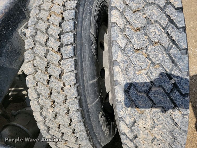 image for item EA2384 2014 Freightliner Coronado SD 122 semi truck