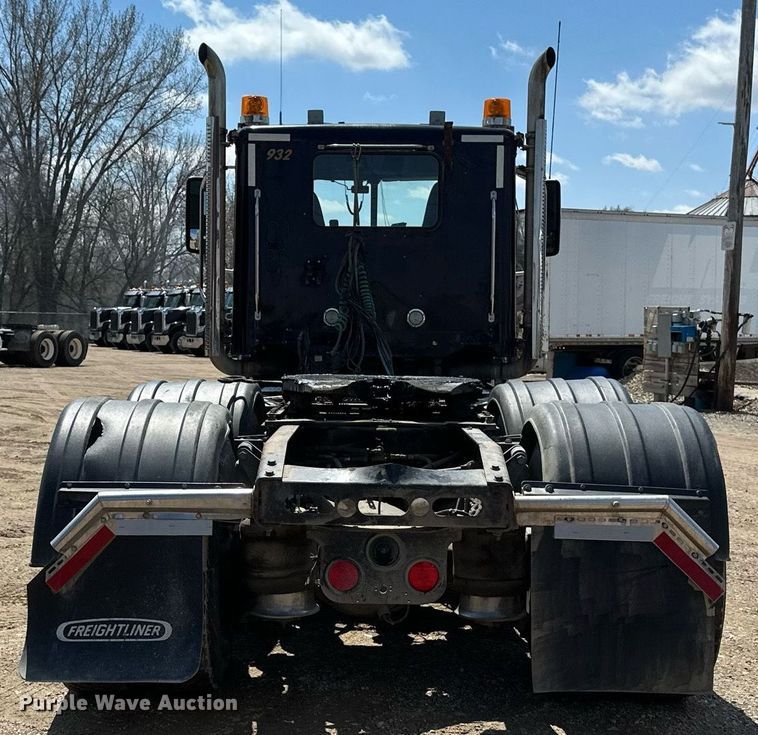 image for item EA2386 2014 Freightliner  Coronado  semi truck