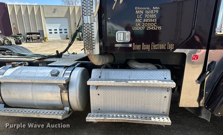 image for item EA2386 2014 Freightliner  Coronado  semi truck