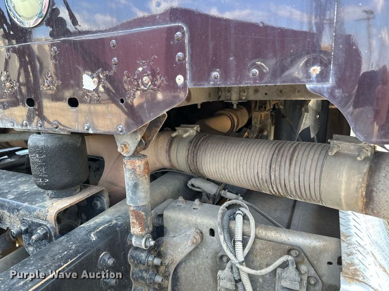 image for item EA2386 2014 Freightliner  Coronado  semi truck