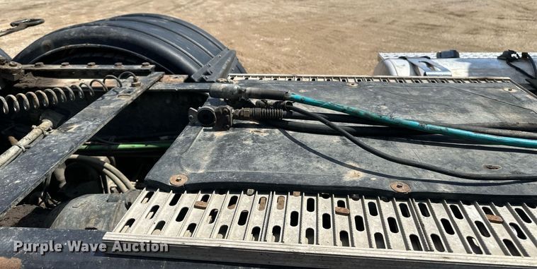 image for item EA2386 2014 Freightliner  Coronado  semi truck