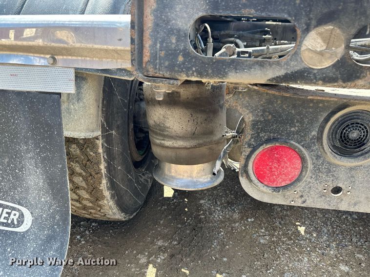 image for item EA2386 2014 Freightliner  Coronado  semi truck