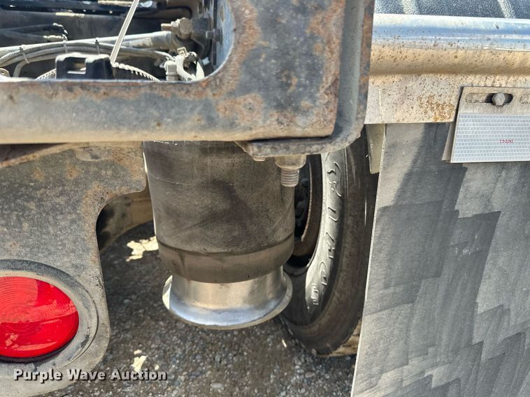 image for item EA2386 2014 Freightliner  Coronado  semi truck