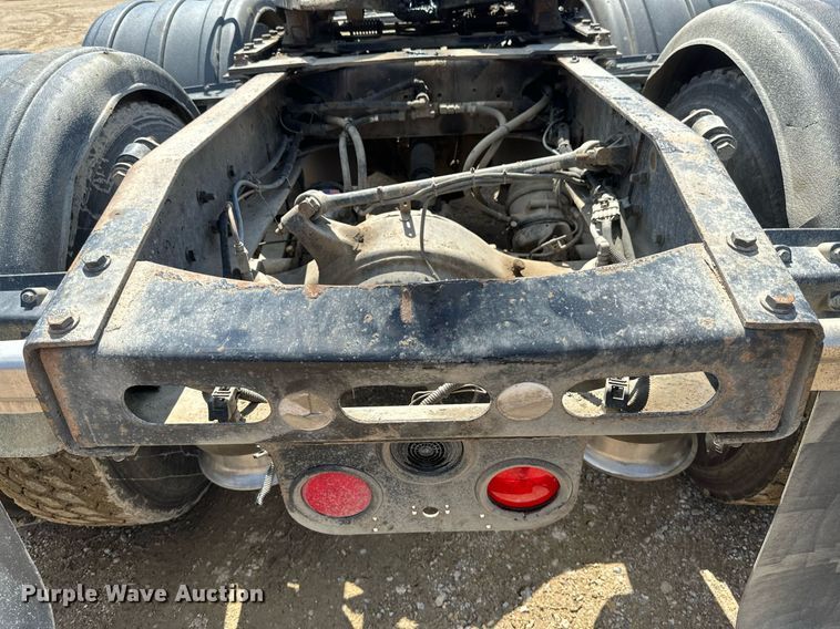 image for item EA2386 2014 Freightliner  Coronado  semi truck