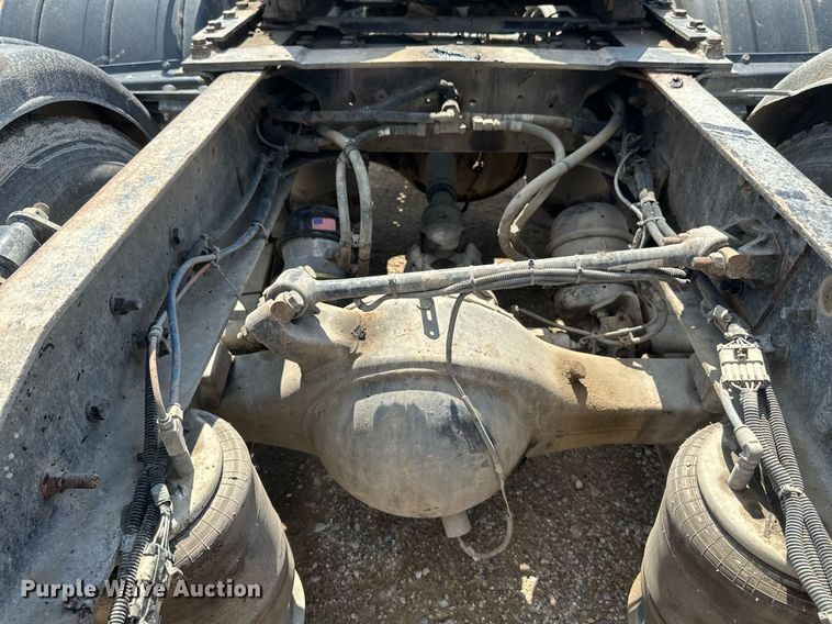 image for item EA2386 2014 Freightliner  Coronado  semi truck