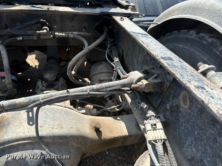 image for item EA2386 2014 Freightliner  Coronado  semi truck