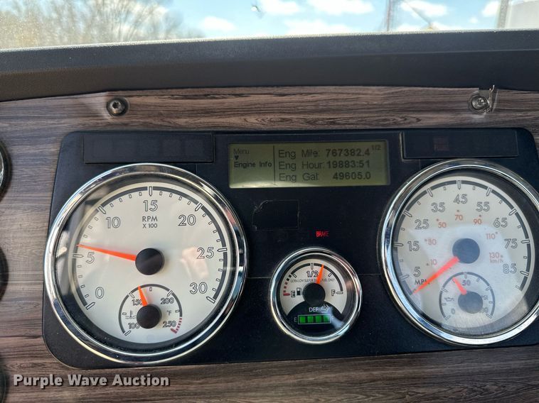 image for item EA2386 2014 Freightliner  Coronado  semi truck