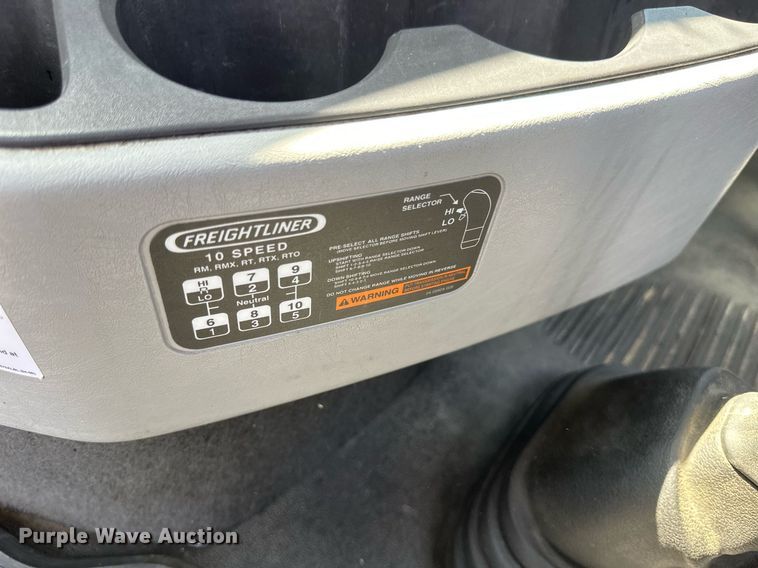 image for item EA2386 2014 Freightliner  Coronado  semi truck