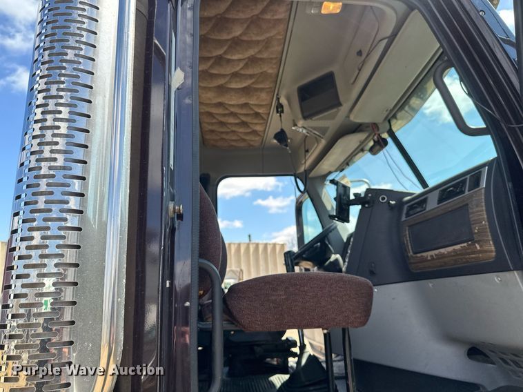 image for item EA2386 2014 Freightliner  Coronado  semi truck