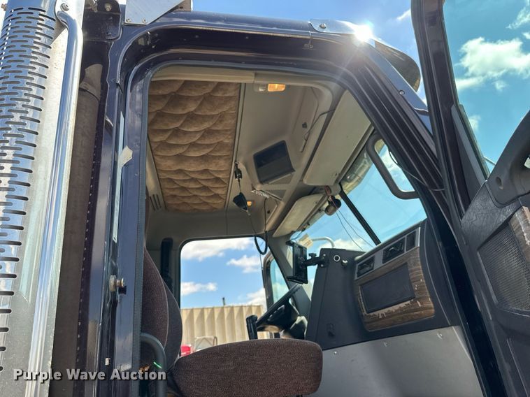 image for item EA2386 2014 Freightliner  Coronado  semi truck