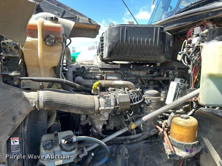 image for item EA2386 2014 Freightliner  Coronado  semi truck