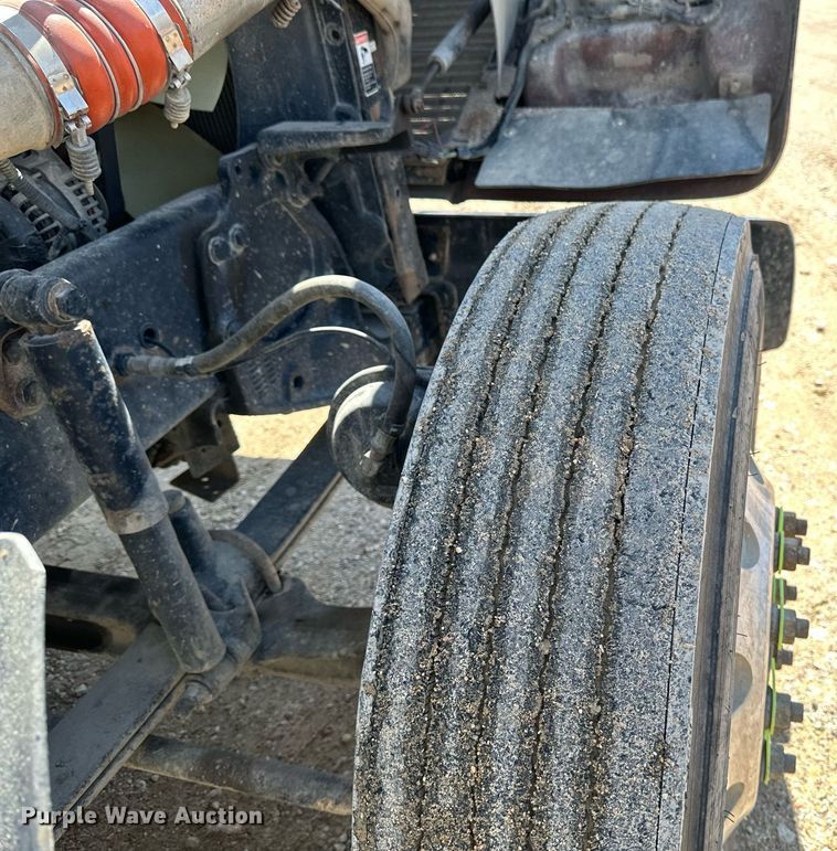 image for item EA2386 2014 Freightliner  Coronado  semi truck