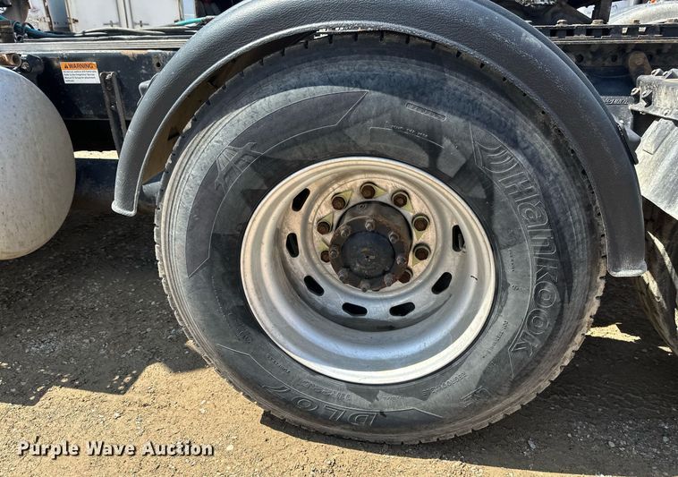 image for item EA2386 2014 Freightliner  Coronado  semi truck