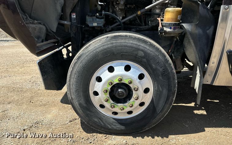 image for item EA2386 2014 Freightliner  Coronado  semi truck